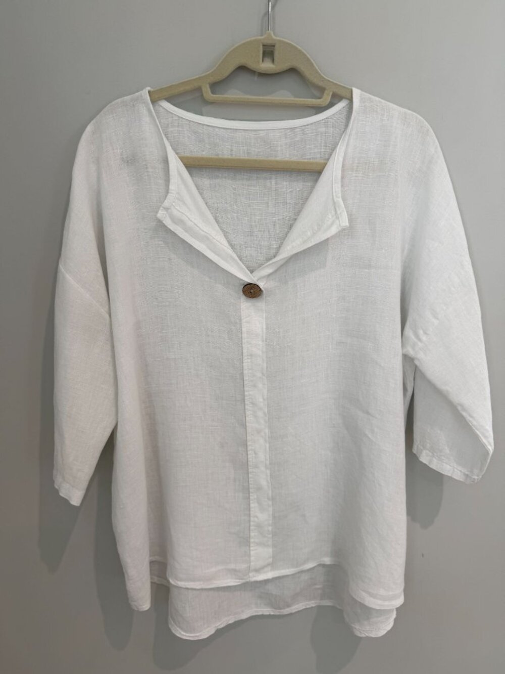 Italian 100% Linen White Tunics Top - Size 2128 (Approx. M/L)